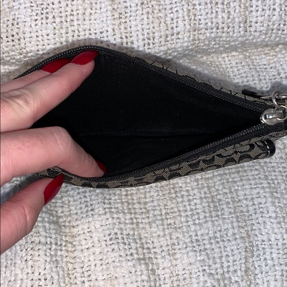 Wristlet - Picture 3 of 6